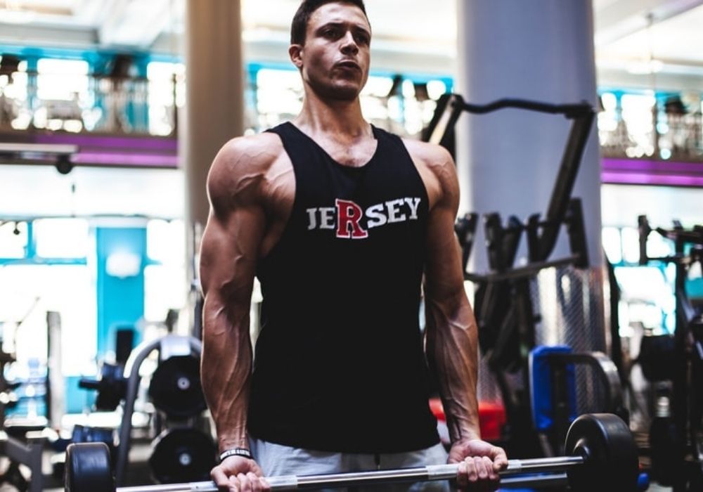 Koszulka sportowa z nadrukiem – postaw na jakość i wyróżnij się z tłumu!